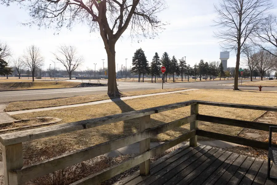 204 Clary Street W, Worthington, MN 56187 - #3