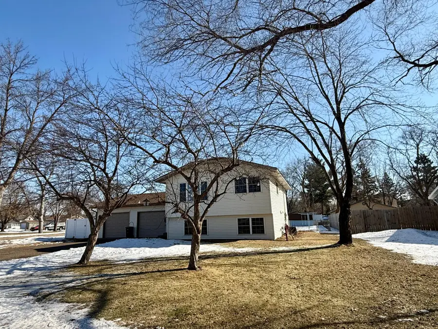 401 6th Street Se, Little Falls, MN 56345 - #2