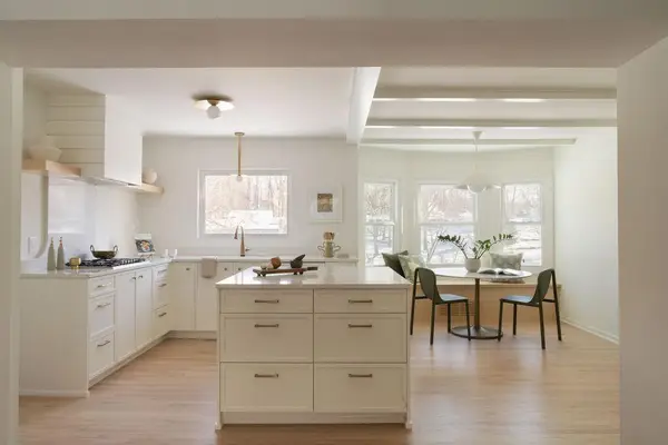 4261 Winchester Court, Minnetonka, MN 55345