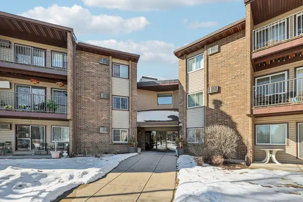 3425 Golfview Drive #216, Eagan, MN 55123