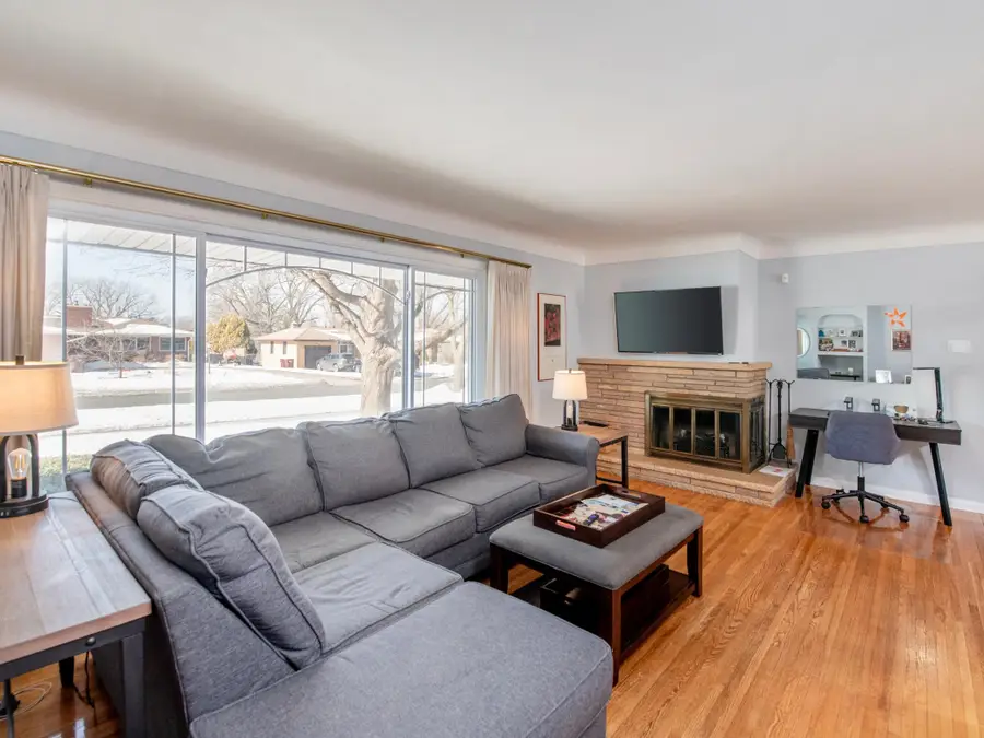 1072 Delaware Avenue, West Saint Paul, MN 55118 - #2