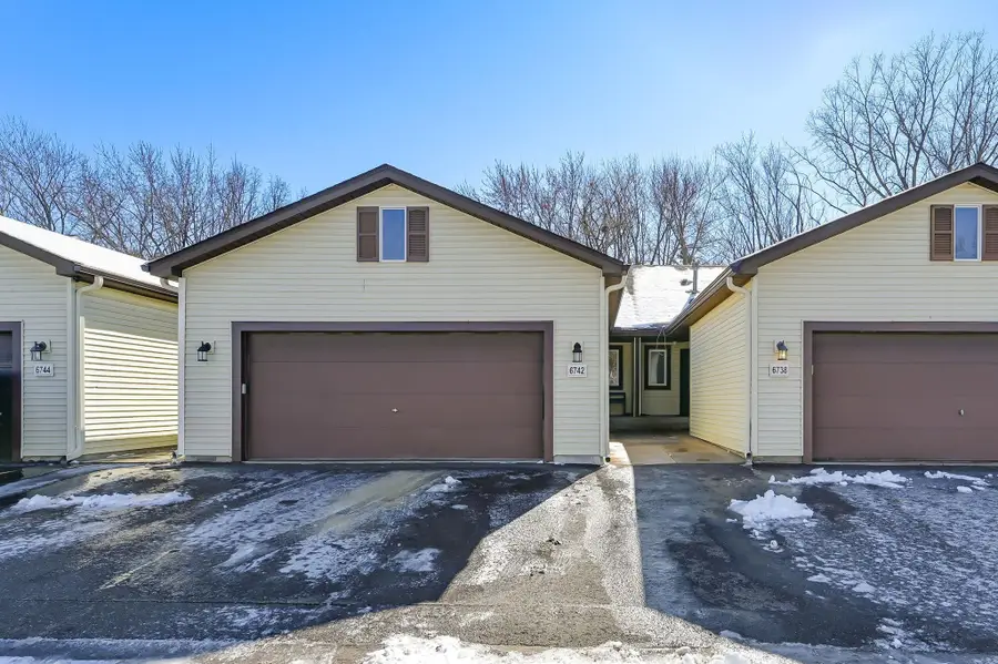 6742 Gretchen Lane N, Oakdale, MN 55128 - #2