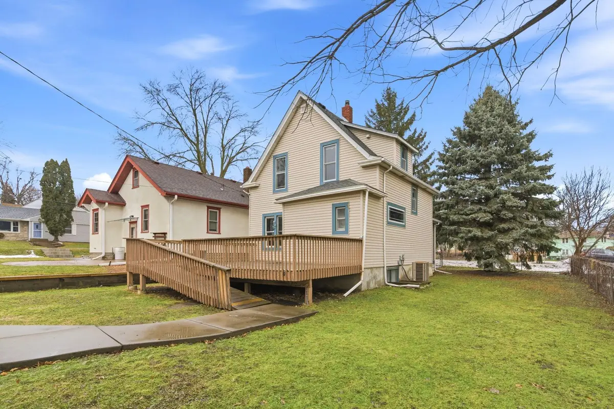 902 Dodd Road, West Saint Paul, MN 55118 - #1