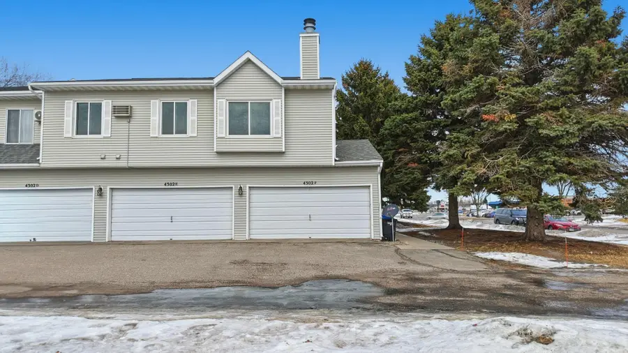4302 13 1/2 Avenue S #F, Fargo, ND 58103 - Image #2