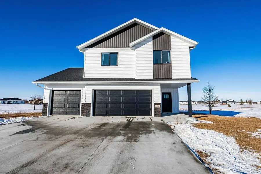 102 Lindsey Court, Mapleton, ND 58059 - Image #2