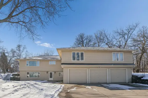 11 Willow Drive Sw, Saint Michael, MN 55376