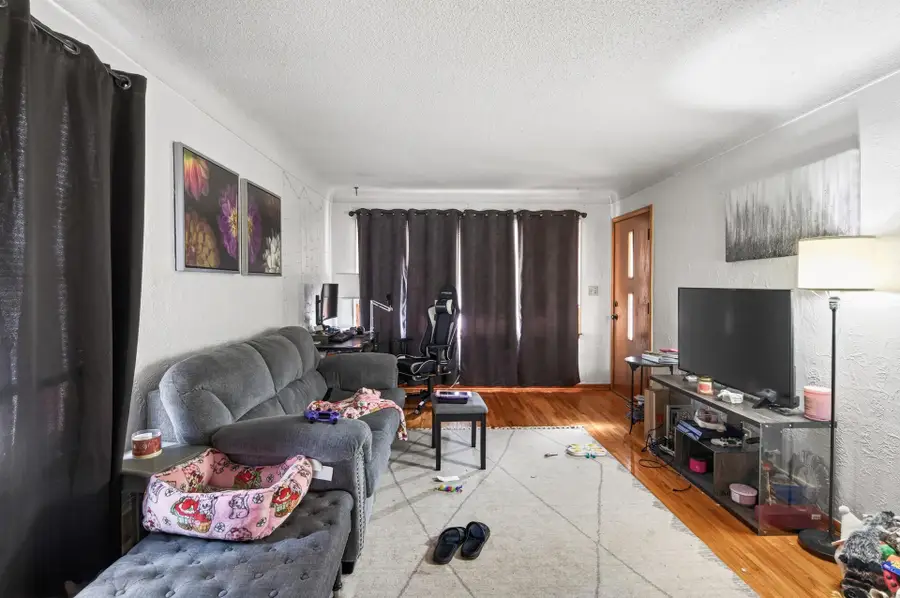 913 Russell Street, Saint Paul, MN 55106 - #3