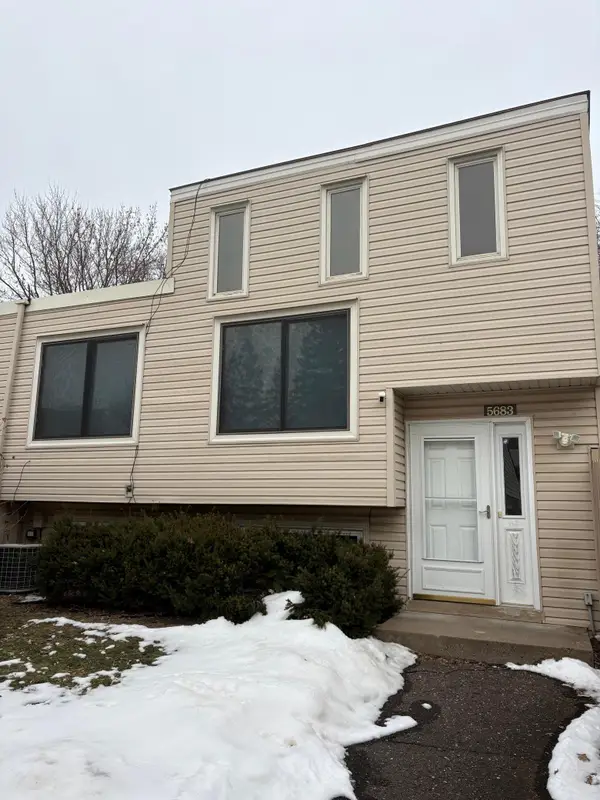 5683 W Bavarian Pass, Fridley, MN 55432