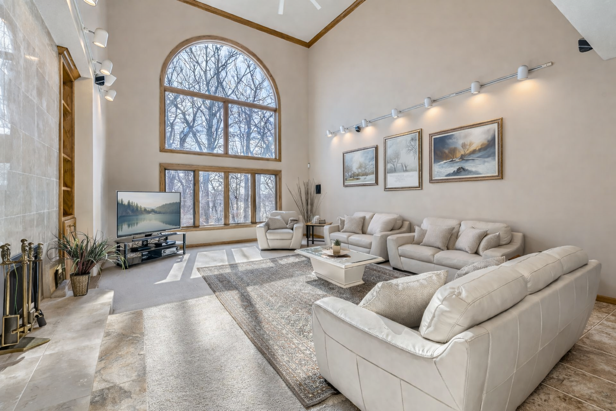 4 W Bay Lane, North Oaks, MN 55127 - #1