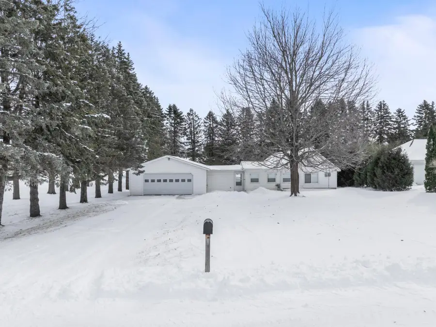 108 Harrison Avenue Se, Racine, MN 55967 - #2