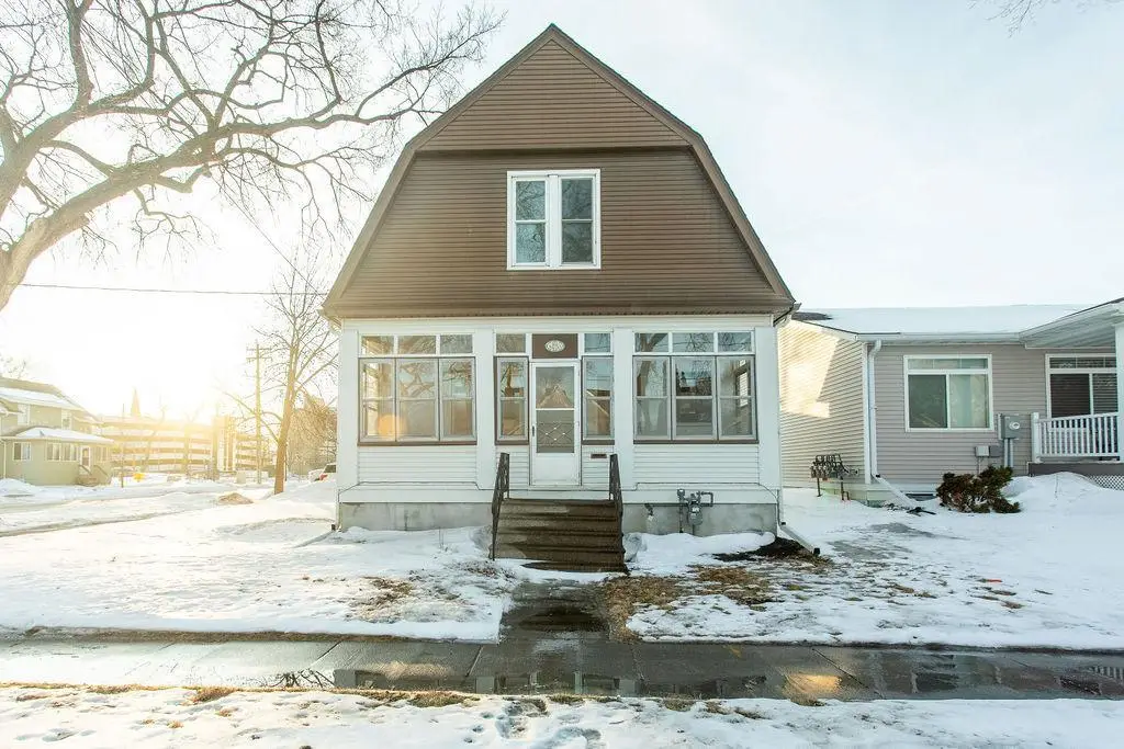 804 N 3rd Street N, Fargo, ND 58102 - Image #1