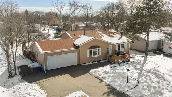 8118 France Avenue N, Brooklyn Park, MN 55443