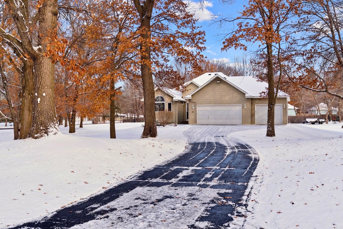 39 154th Avenue Ne, Ham Lake, MN 55304 - #1