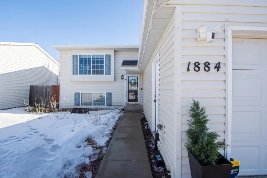 1884 Huntington Lane, West Fargo, ND 58078 - #3