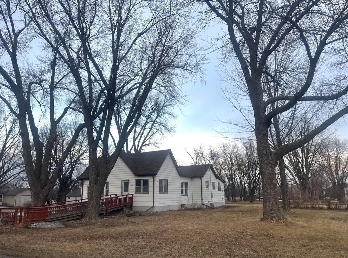 200 5th Street, Walnut Grove, MN 56180 - #1