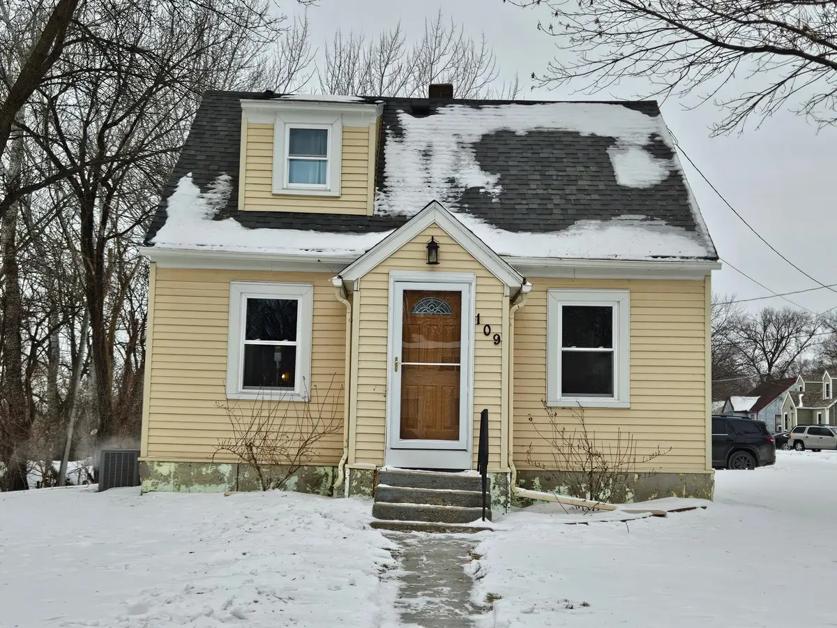 109 Charlotte Avenue, Albert Lea, MN 56007 - #1