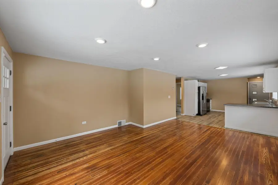 4937 Beard Avenue N, Brooklyn Center, MN 55429 - #3