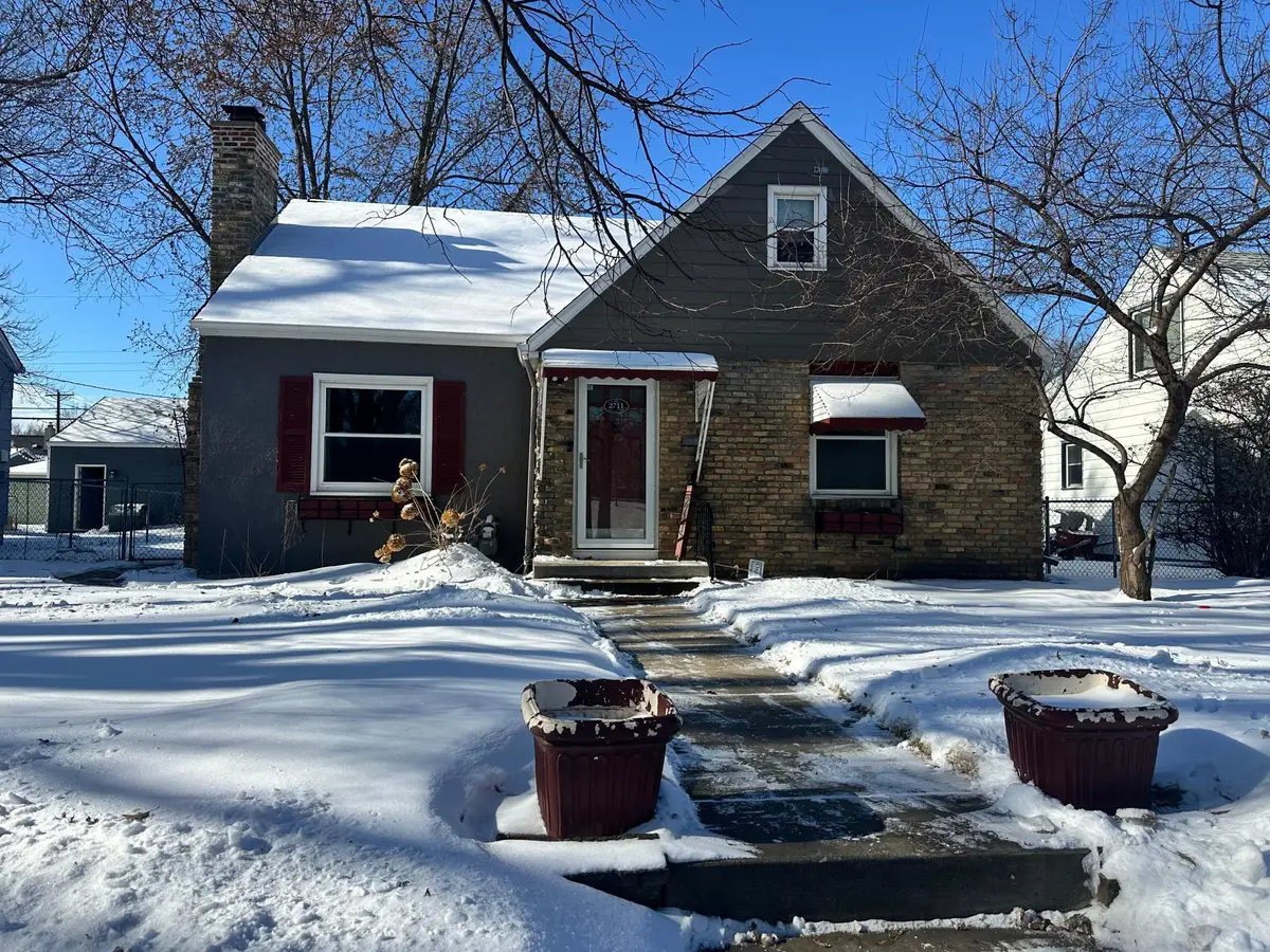 2711 Xerxes Avenue N, Robbinsdale, MN 55422 - #1