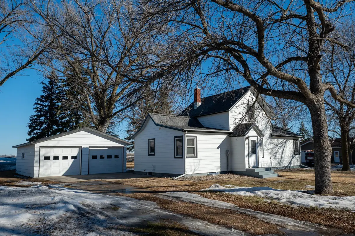 204 Mclaughlin Avenue W, Kandiyohi, MN 56251 - #1