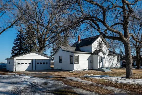 204 Mclaughlin Avenue W, Kandiyohi, MN 56251