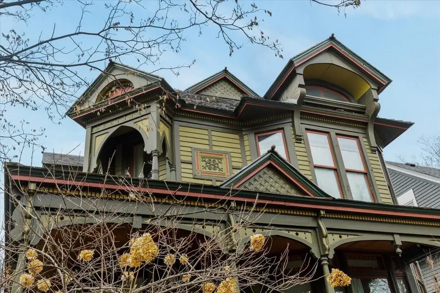 283 Avon Street N, Saint Paul, MN 55104 - #2