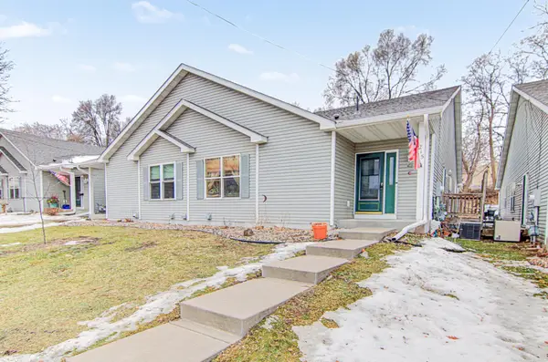 215 9th Avenue N, South Saint Paul, MN 55075