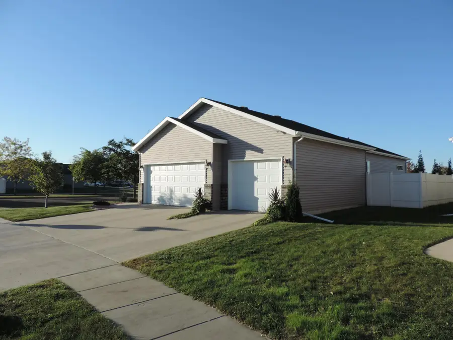 4797 Clock Tower Lane S, Fargo, ND 58104 - #3