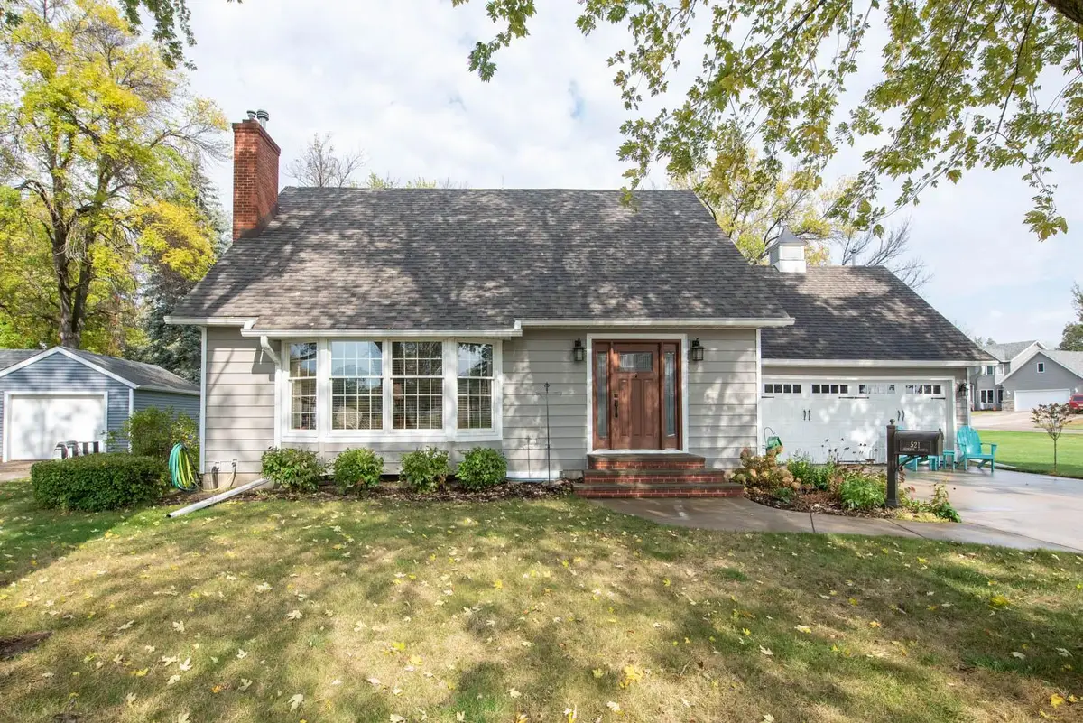 521 7th Avenue Ne, Waseca, MN 56093 - #1