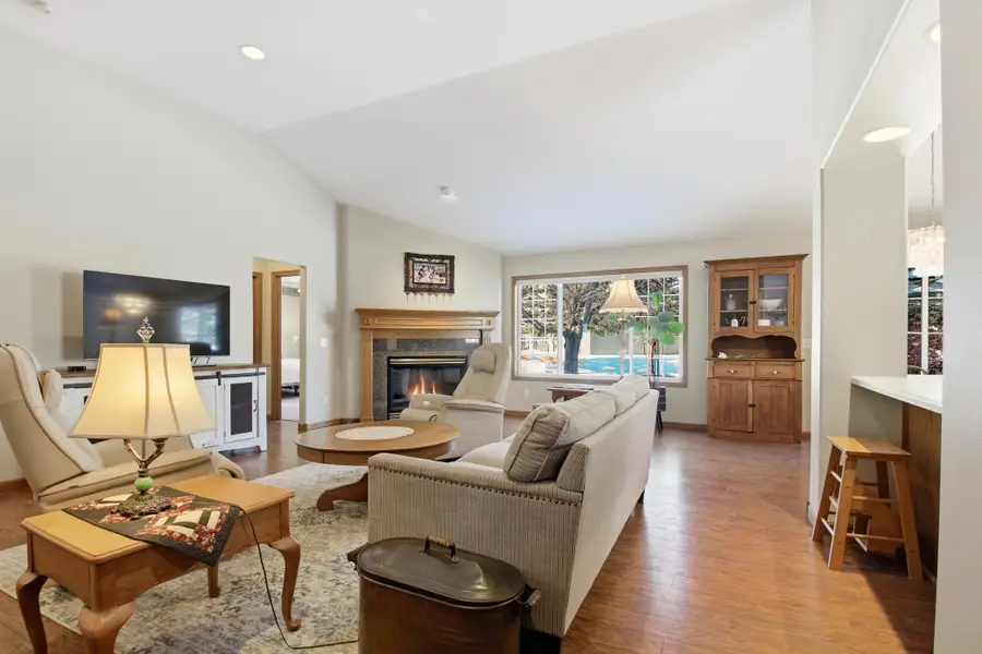 2536 7th Avenue Se, Willmar, MN 56201 - #3