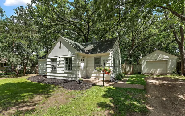 8827 Lincoln Street Ne, Blaine, MN 55434