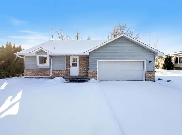209 Grand Avenue Ne, Saint Michael, MN 55376