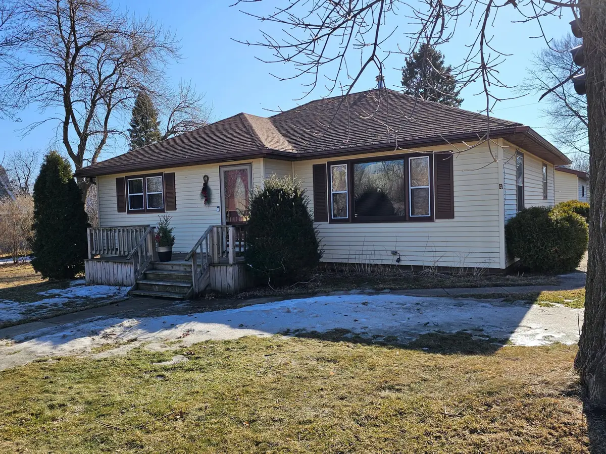 307 4th Avenue W, Lamberton, MN 56152 - #1