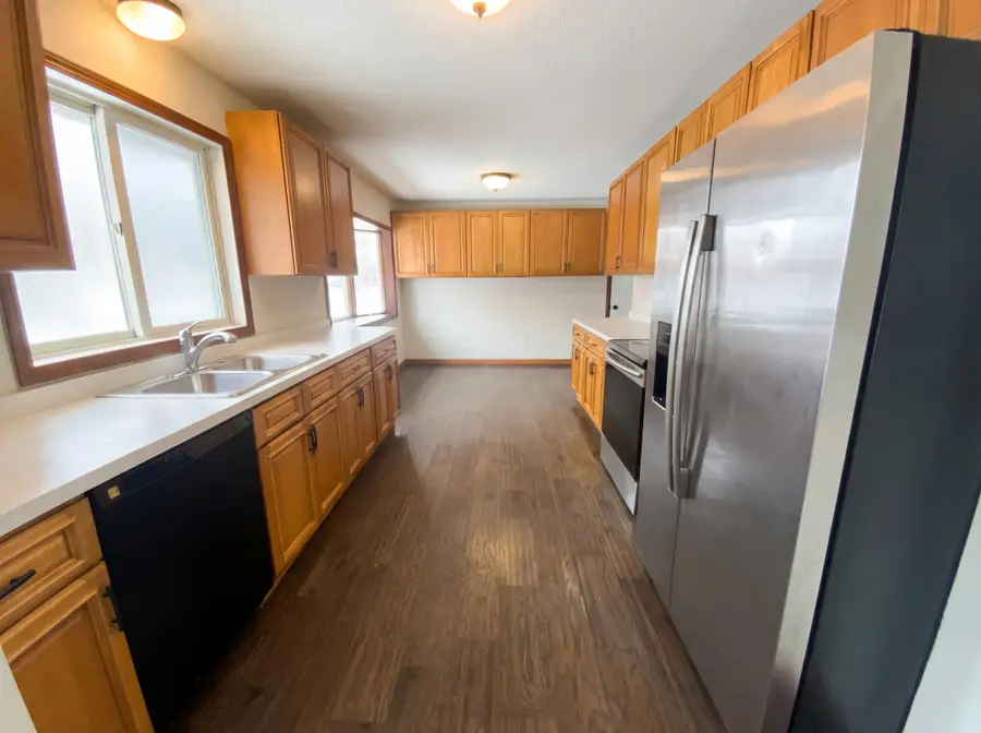 18817 Kenwood Trail, Lakeville, MN 55044 - #2