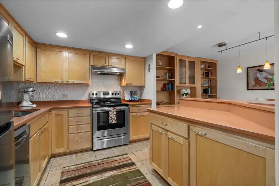 2885 Knox Avenue S #605, Minneapolis, MN 55408 - #2