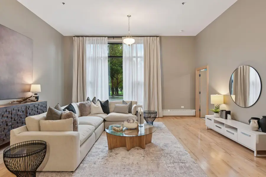 215 10th Avenue S #114, Minneapolis, MN 55415 - #3