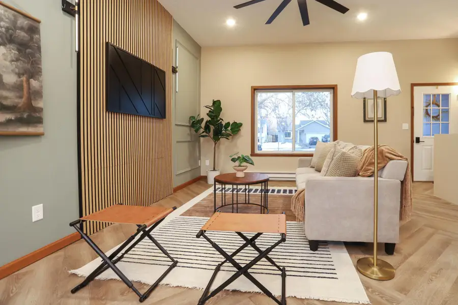 1920 53rd Avenue S, Fargo, ND 58104 - #3