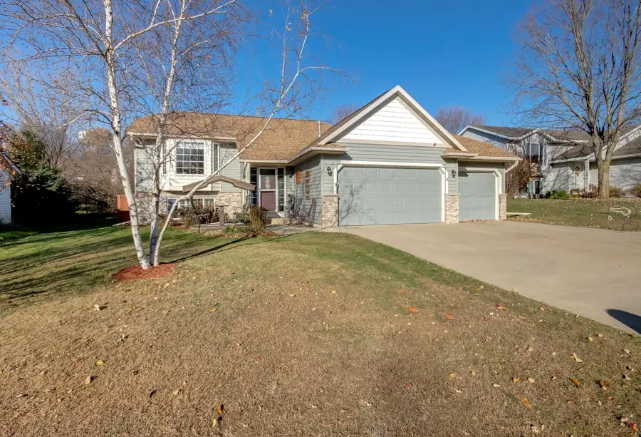 820 Pine Court Ne, Pine Island, MN 55963 - #2