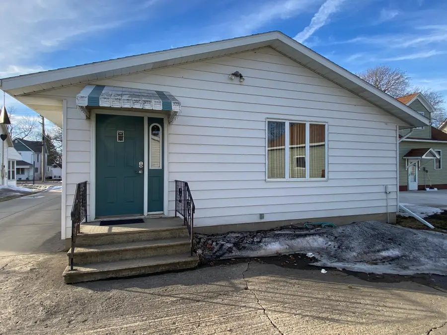 245 N Broadway, Alden, MN 56009 - #2