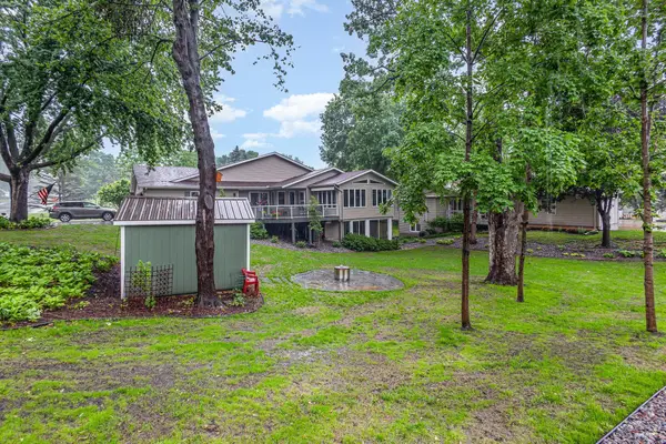 706 Pershing Avenue N, New Prague, MN 56071