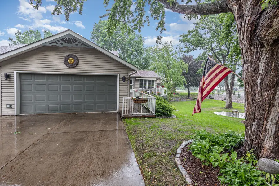 706 Pershing Avenue N, New Prague, MN 56071 - #2