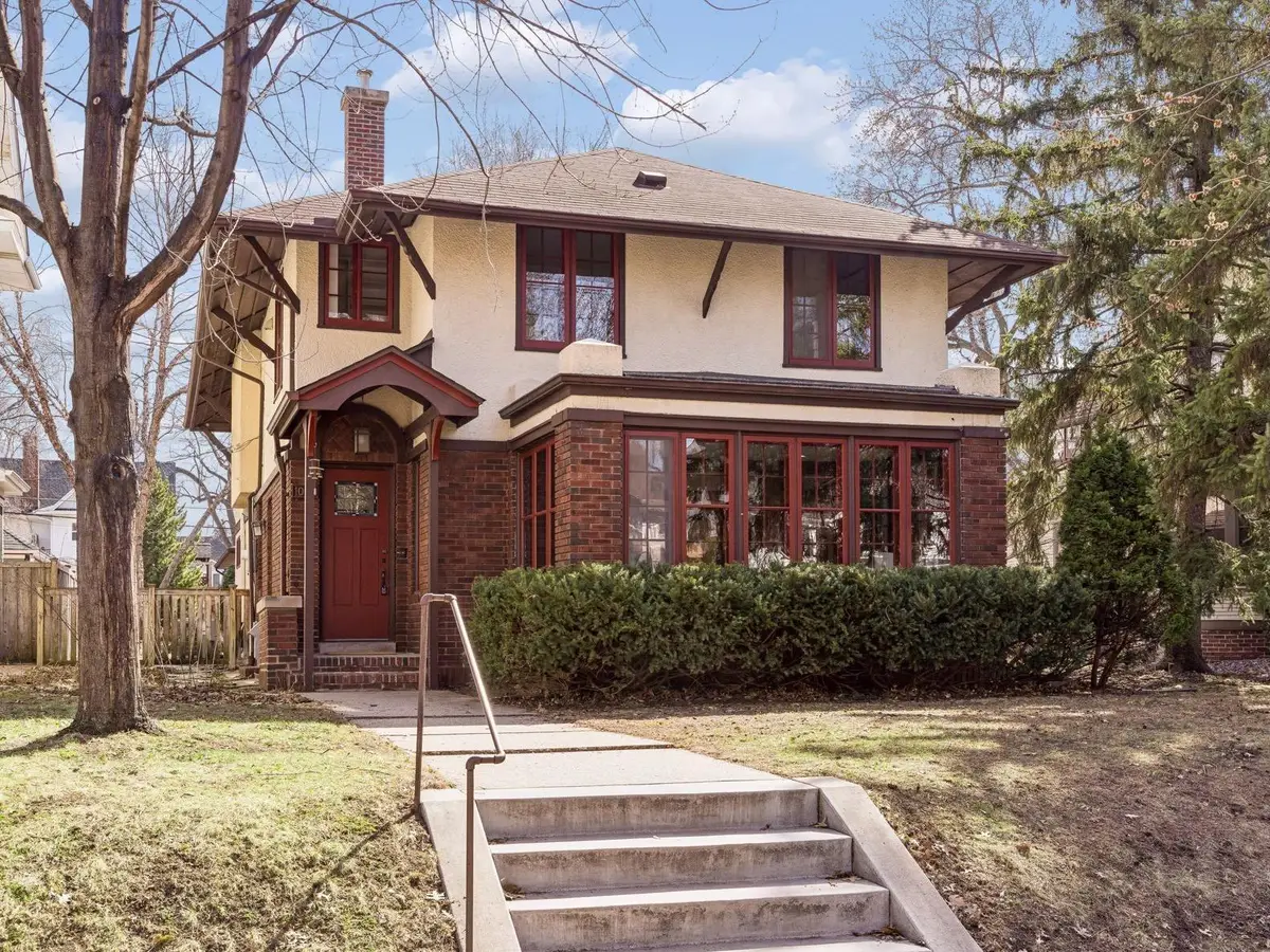 1060 Lincoln Avenue, Saint Paul, MN 55105 - #1