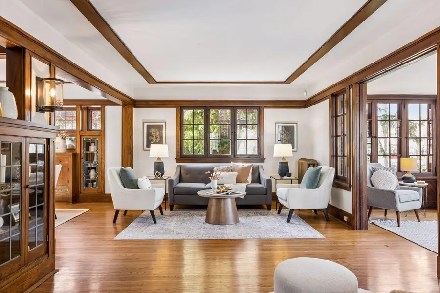 1060 Lincoln Avenue, Saint Paul, MN 55105 - #2