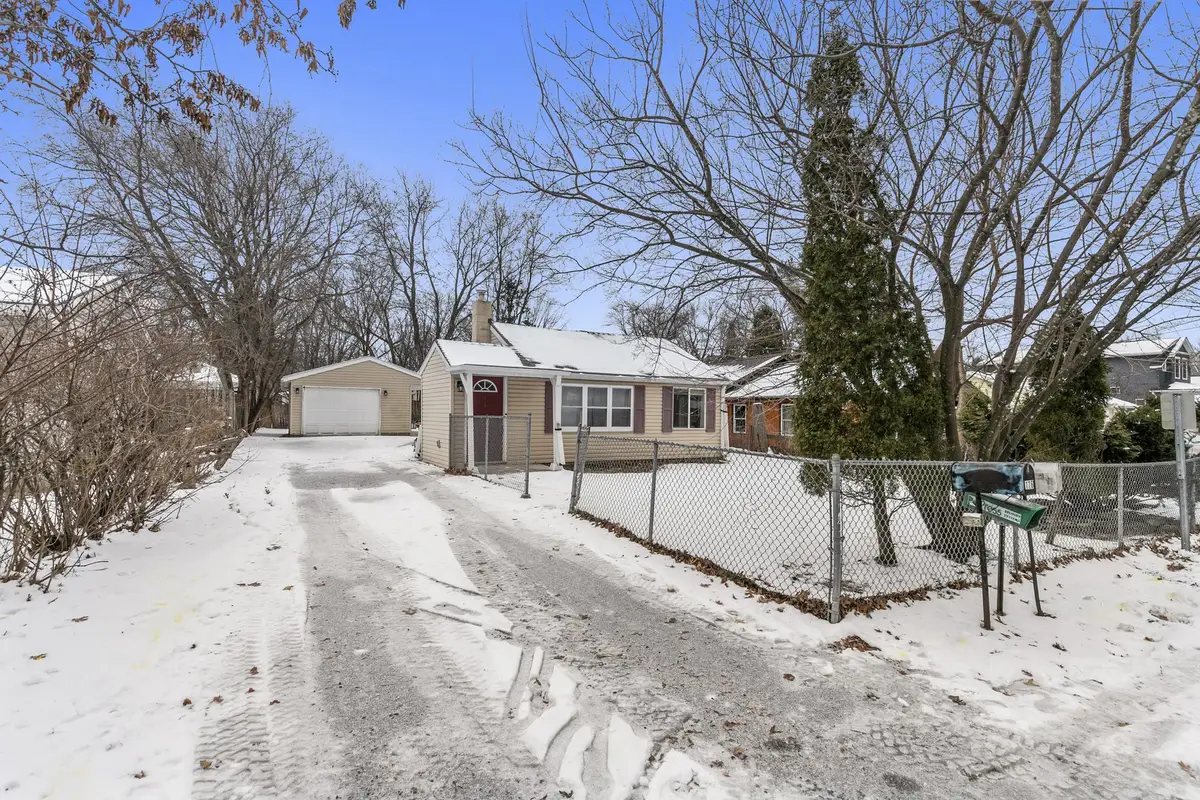 176 Hanson Road, Mahtomedi, MN 55115 - #1