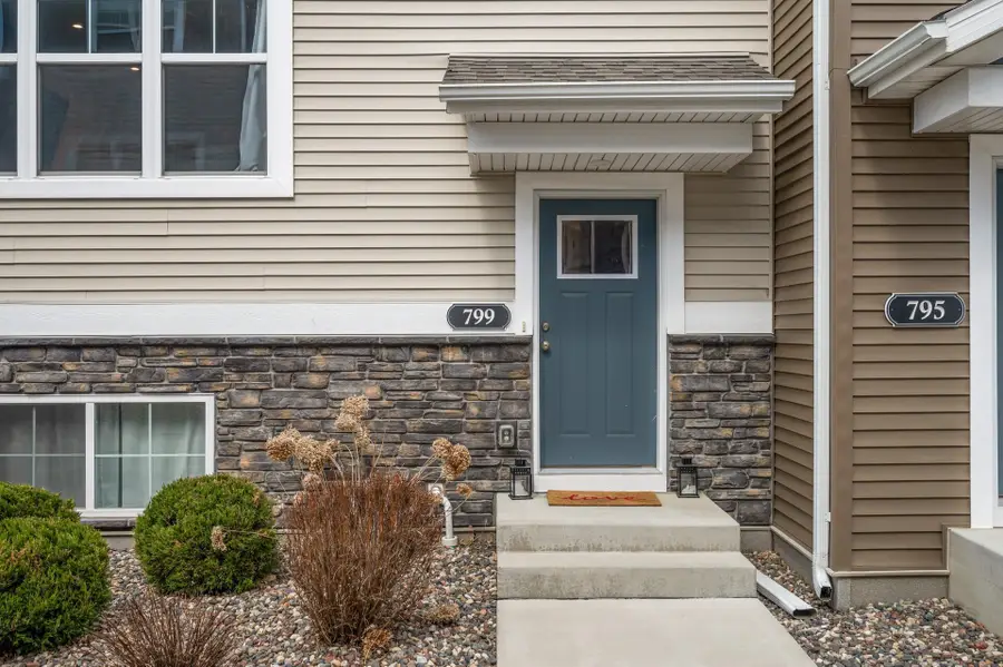 799 Roselyn Drive, Victoria, MN 55386 - #3