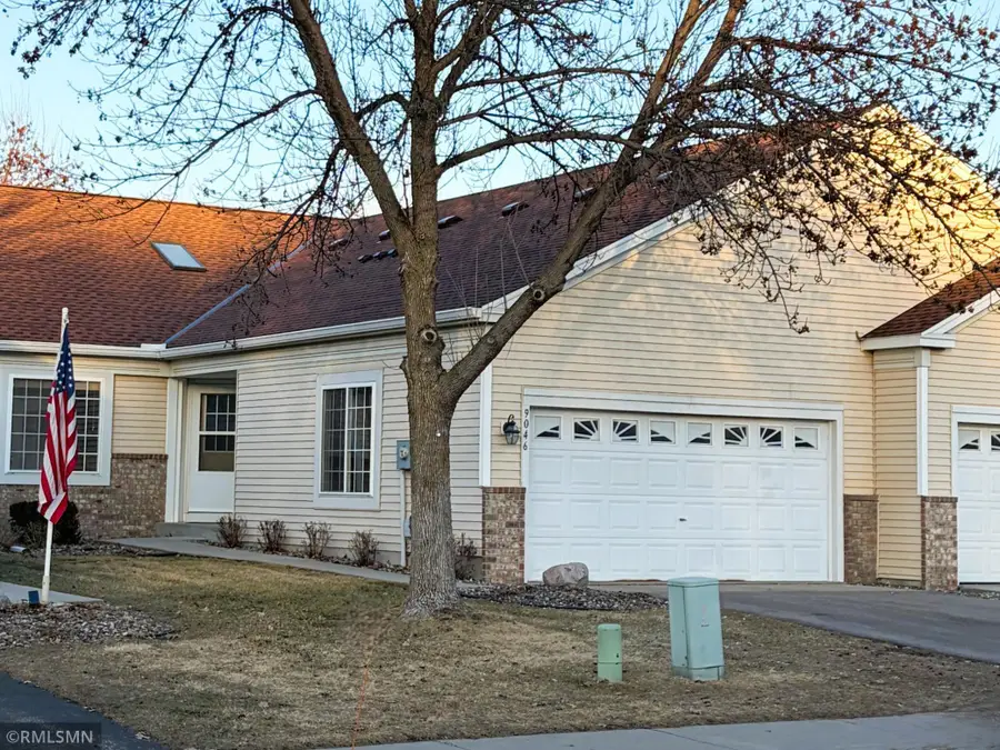 9046 Preserve Trail, Savage, MN 55378 - #2