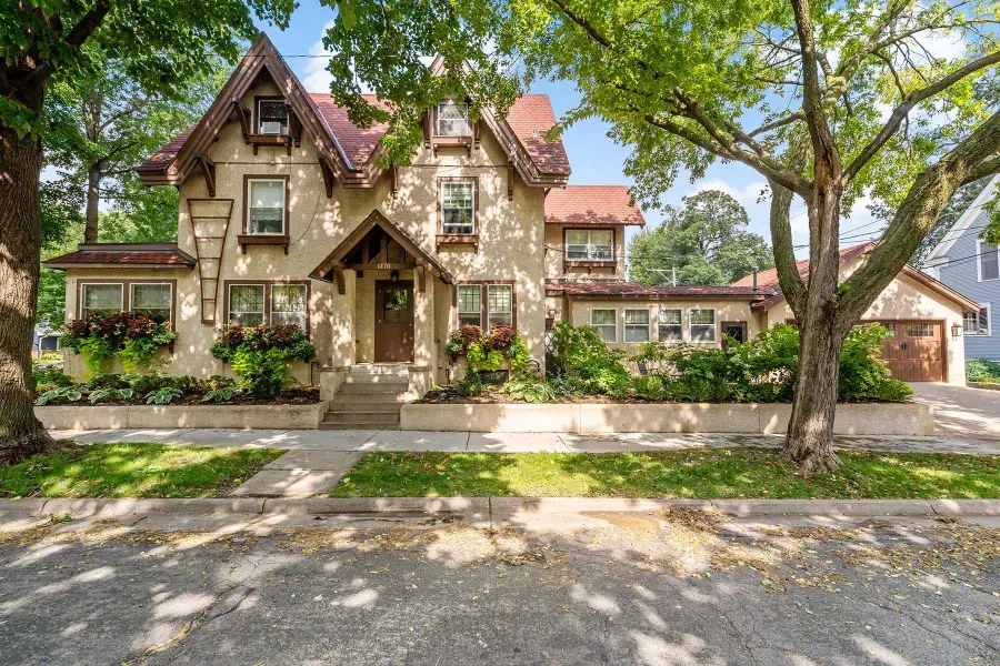 1470 W 35th Street, Minneapolis, MN 55408 - #2