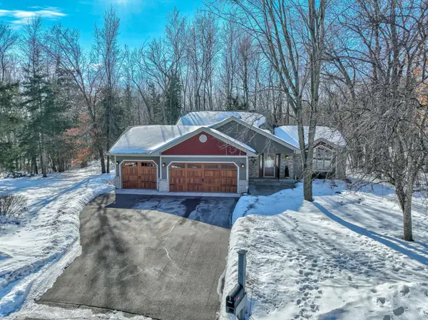 23050 Hilo Court N, Forest Lake, MN 55025