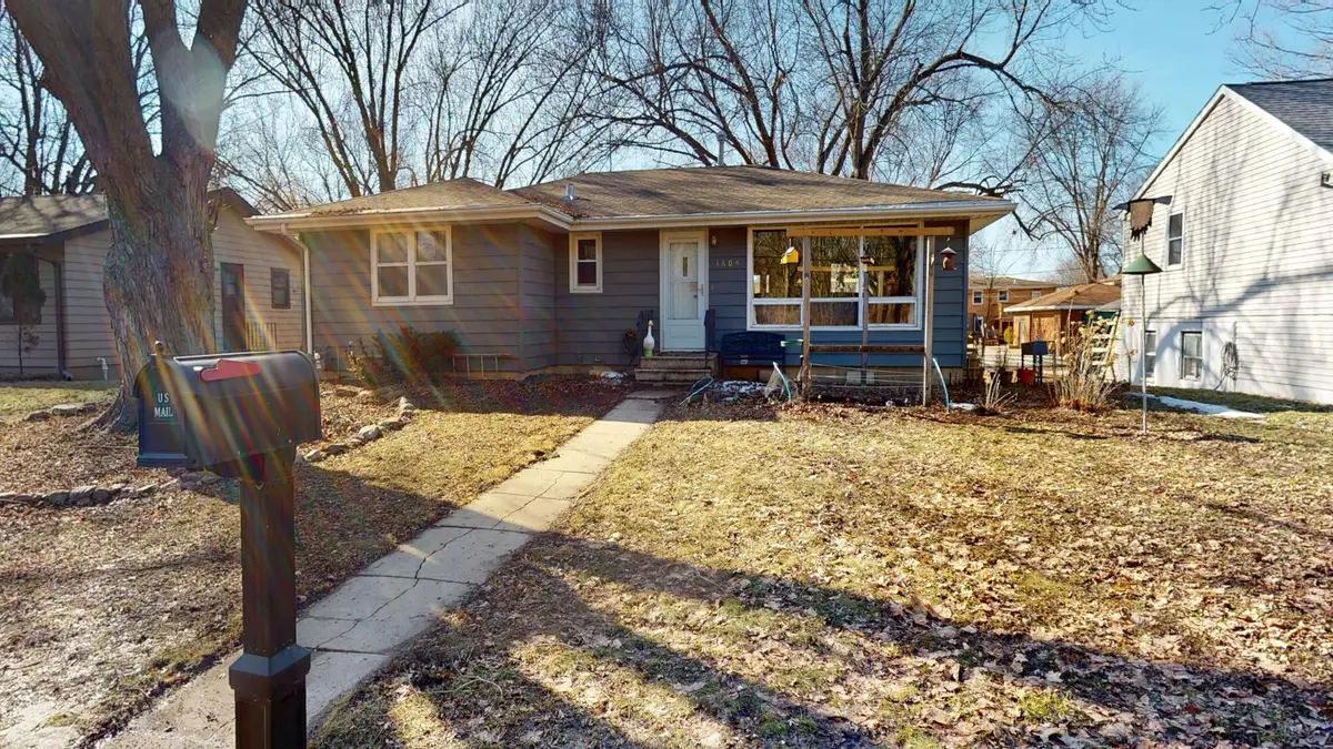 1606 Frank Hall Drive, Albert Lea, MN 56007 - #1