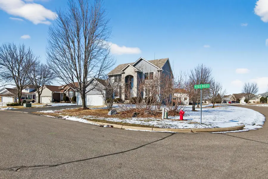 9727 Linden Avenue N, Brooklyn Park, MN 55443 - #2