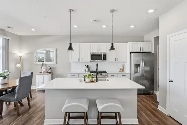 1927 Prospect Lane, Carver, MN 55315